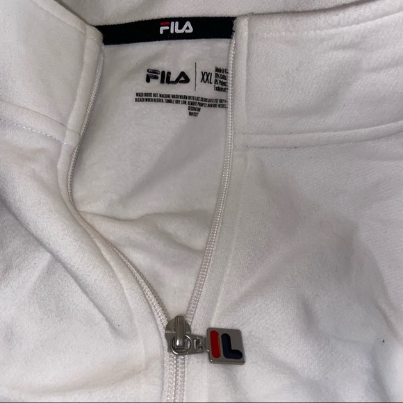 ❤️NWT FILA SWEATER❤️ - Picture 3 of 4